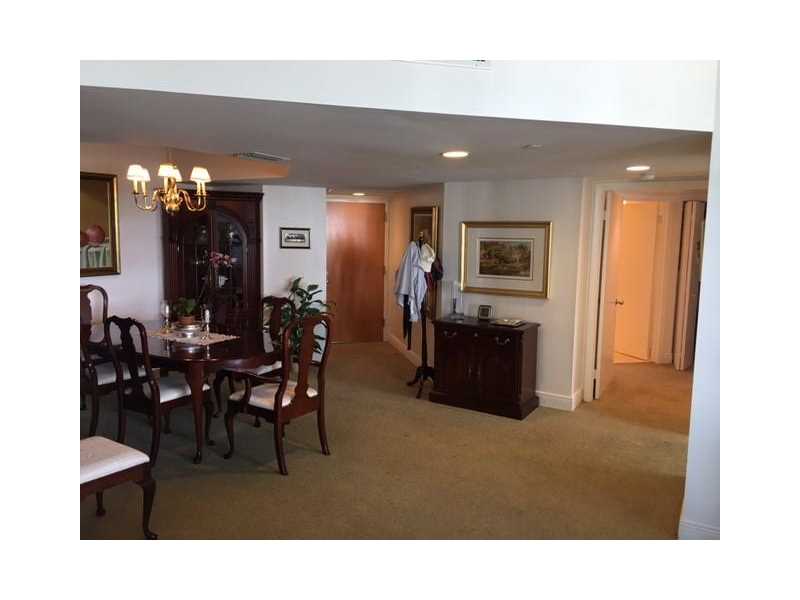21205 Northeast 37th Ave, Aventura, FL 33180
