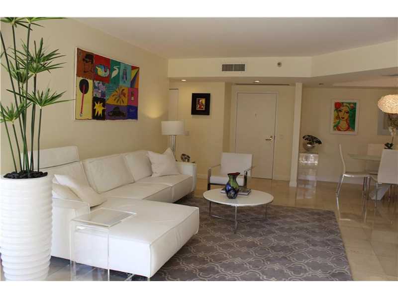3610YACHT CLUB DR, Aventura, FL 33180
