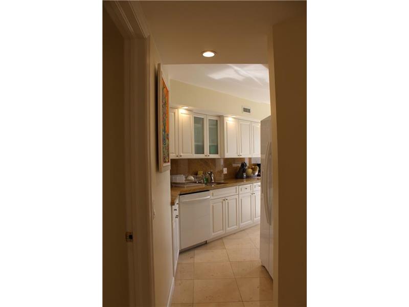 3610YACHT CLUB DR, Aventura, FL 33180