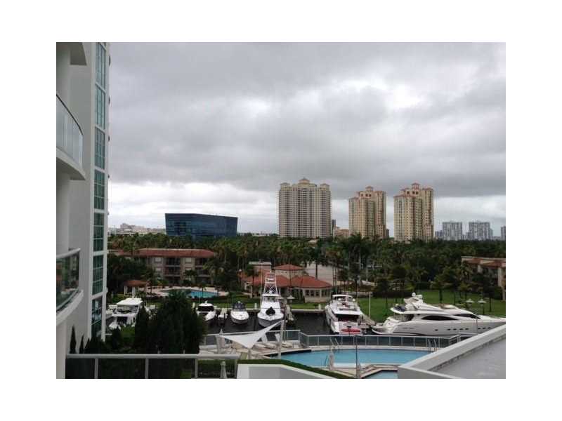 3131 Northeast 188th St, Aventura, FL 33180