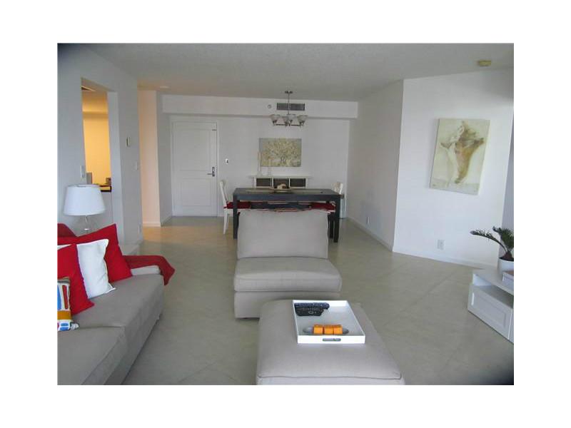 19101 Northeast 36 CT, Aventura, FL 33180
