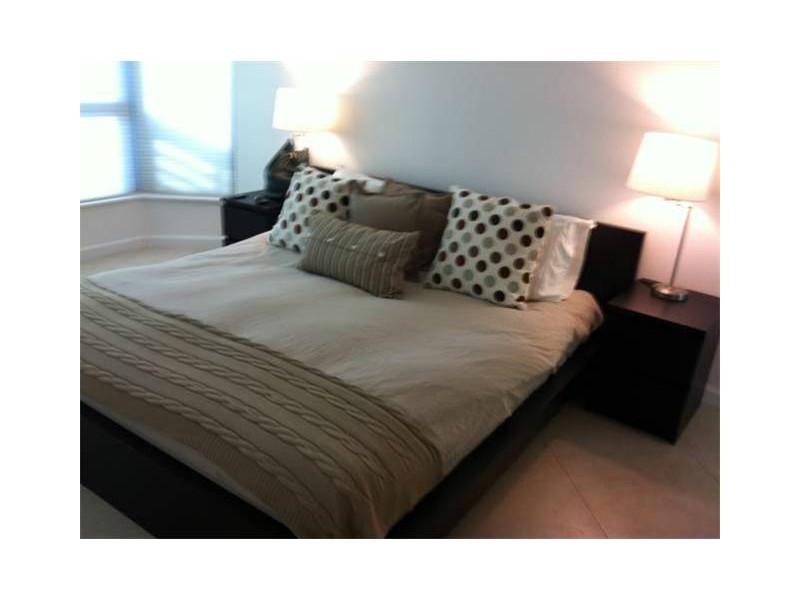 19101 Northeast 36 CT, Aventura, FL 33180