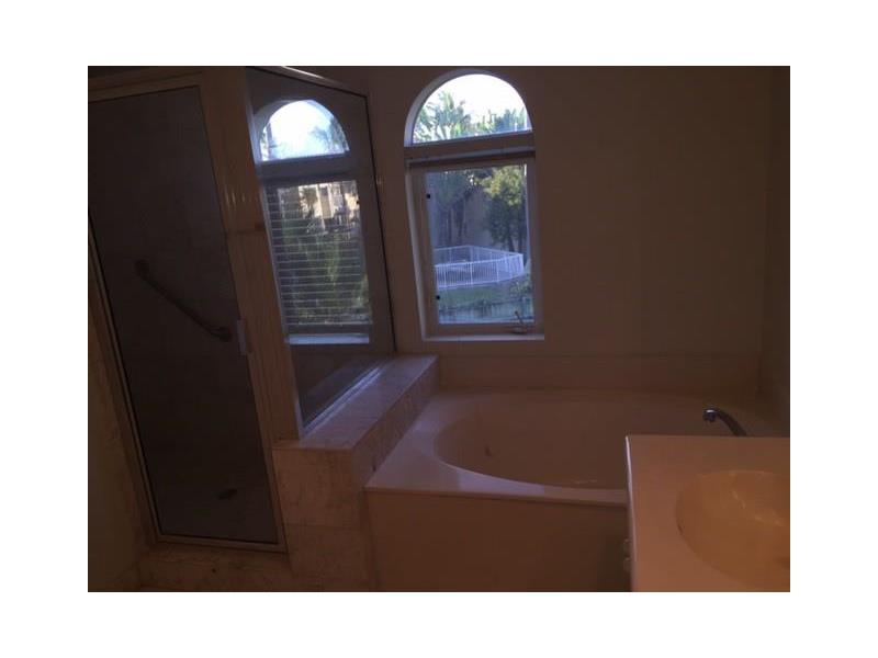 3025 Northeast 207th Ter, Aventura, FL 33180