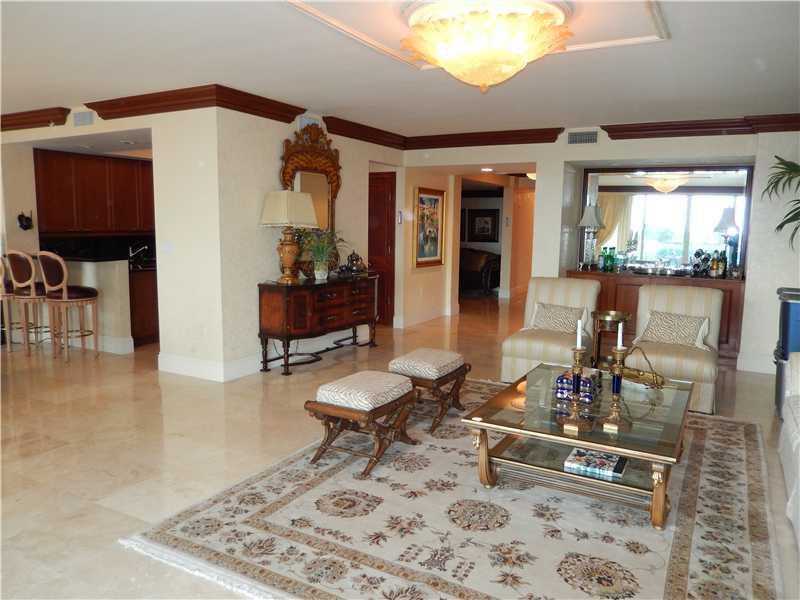 20201 East COUNTRY CLUB DR, Aventura, FL 33180