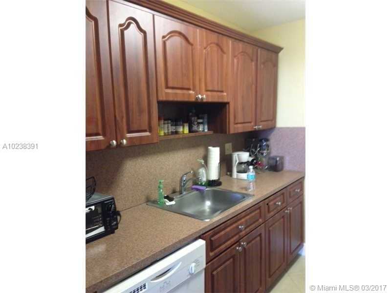 2020 Northeast 135 ST, North Miami, FL 33181