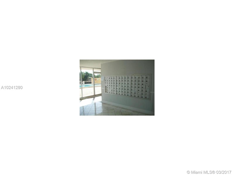 2000 Northeast 135th St, North Miami, FL 33181