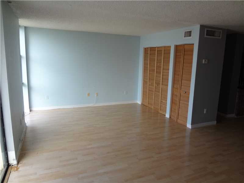 2350 NE 135th St 1114, North Miami, FL 33181