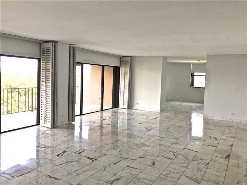 1800 Northeast 114th St, Miami, FL 33181