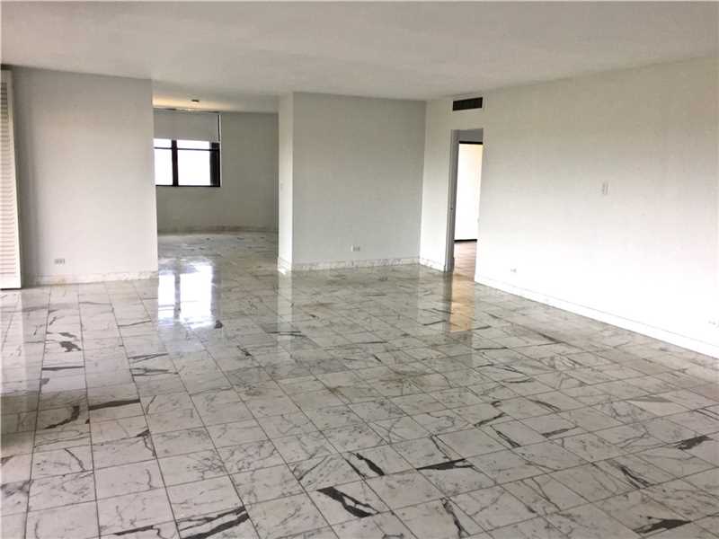 1800 Northeast 114th St, Miami, FL 33181