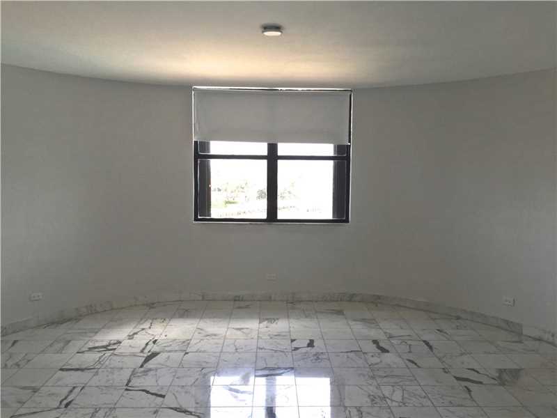 1800 Northeast 114th St, Miami, FL 33181