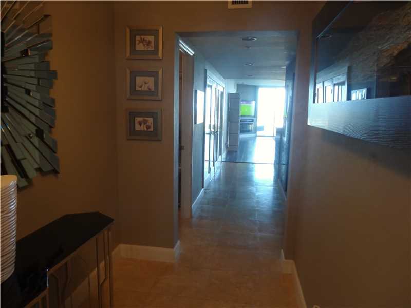 14951Royal Oaks Ln, North Miami, FL 33181