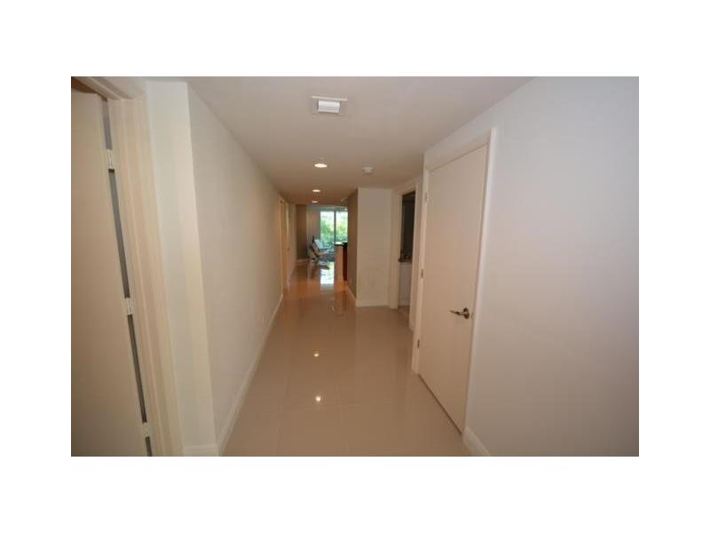 14951 ROYAL OAKS LN 206, North Miami, FL 33181