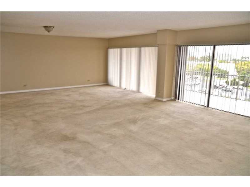 1800 Northeast 114th St, Miami, FL 33181