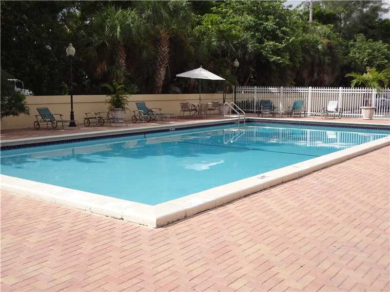 1805 Sans Souci Blvd 507, North Miami, FL 33181