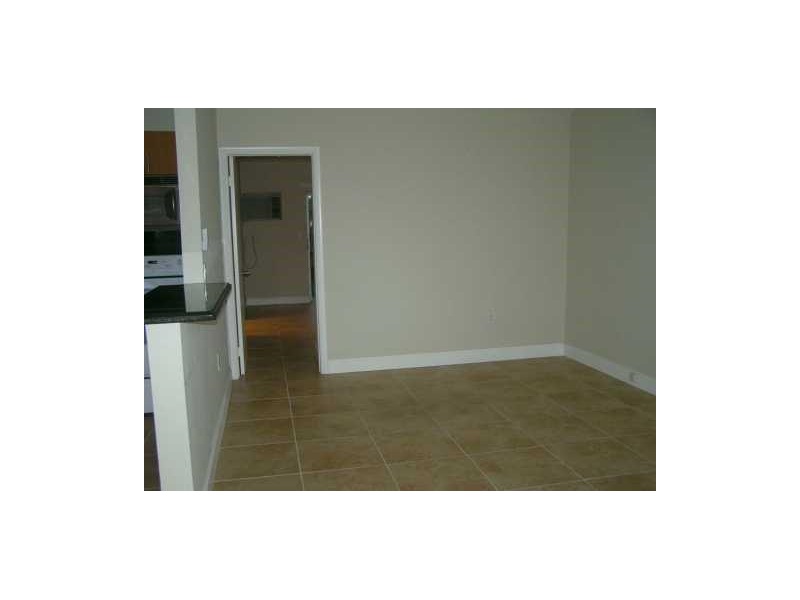1860Venice Park Dr, North Miami, FL 33181