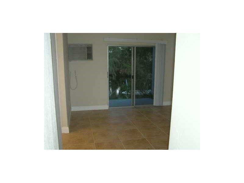 1860Venice Park Dr, North Miami, FL 33181