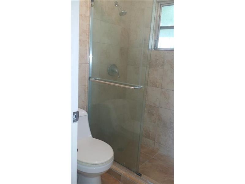 1860Venice Park Dr, North Miami, FL 33181