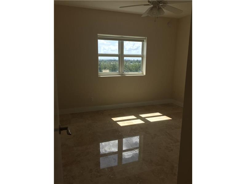 14951Royal Oaks Ln, North Miami, FL 33181