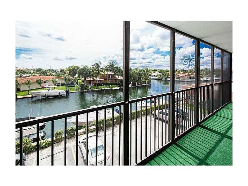 2500 Northeast 135 ST, Miami, FL 33181