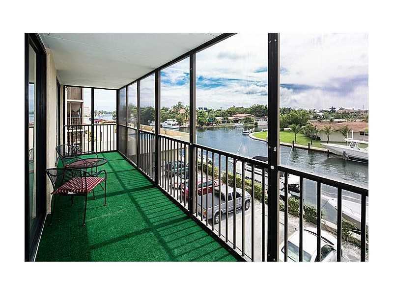 2500 Northeast 135 ST, Miami, FL 33181