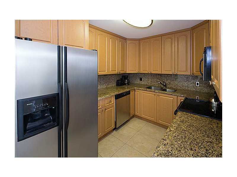 2500 Northeast 135 ST, Miami, FL 33181