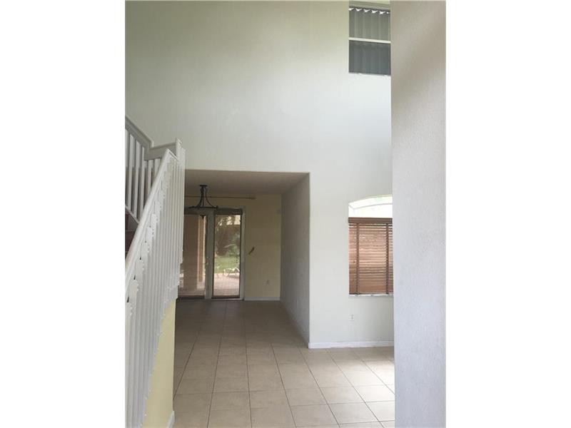 8936 Southwest 207th St, Cutler Bay, FL 33189