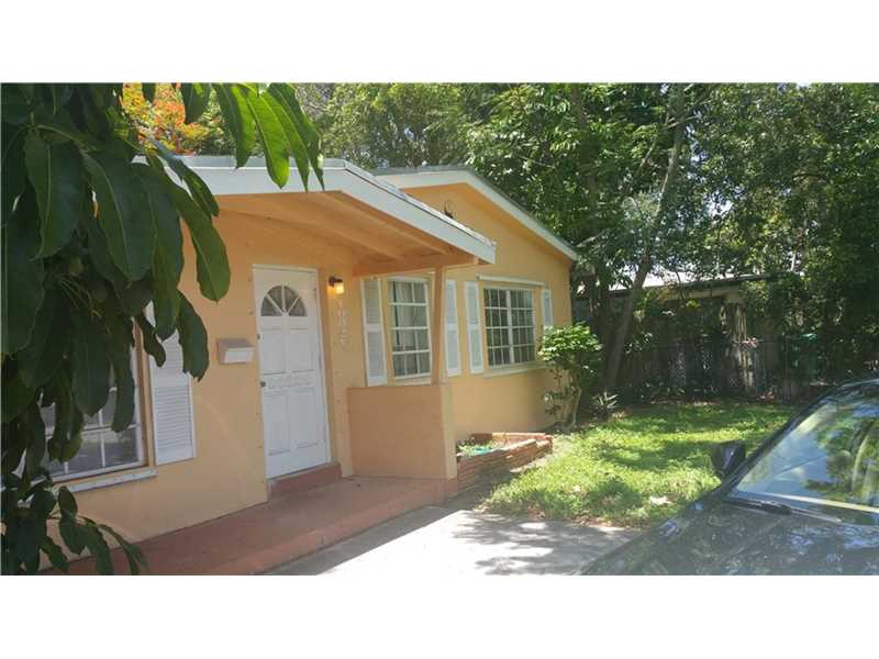 10021Martinique Dr, Cutler Bay, FL 33189