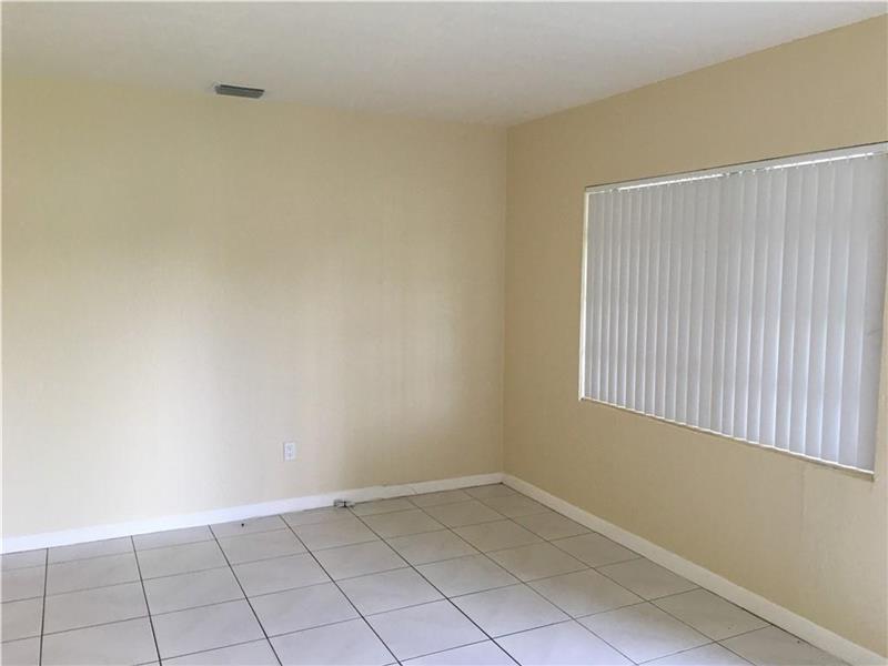 9815Pan American Dr, Cutler Bay, FL 33189