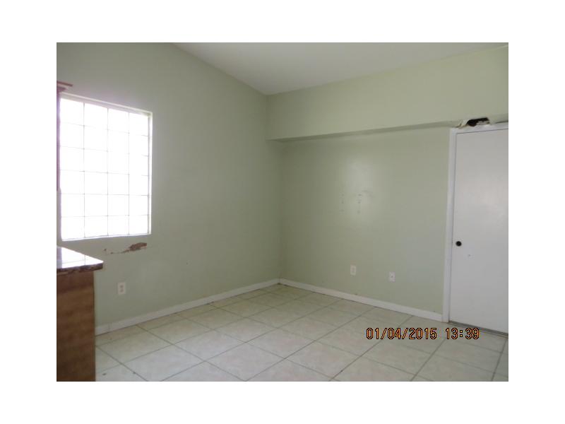 8569 SW 211 TE, Miami, FL 33189