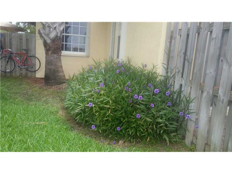 9227 Southwest 227th St, Cutler Bay, FL 33190