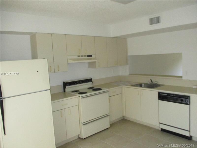 14902 Southwest 82nd Ln, Miami, FL 33193