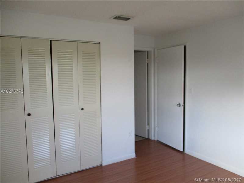 14902 Southwest 82nd Ln, Miami, FL 33193