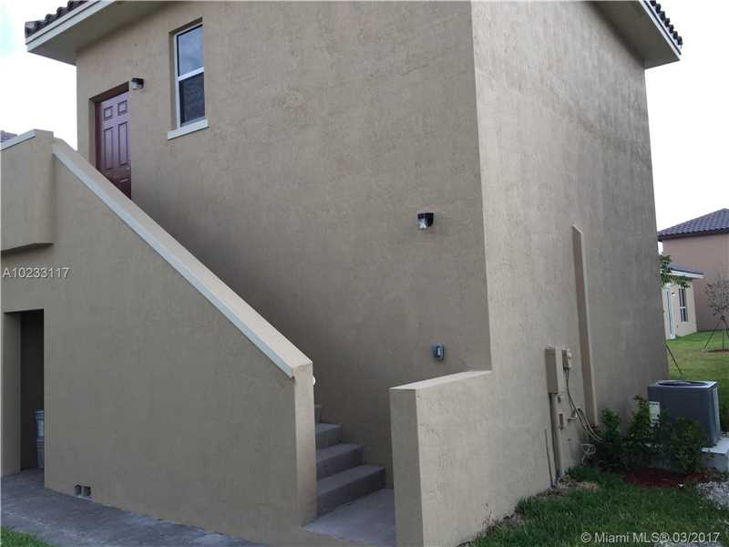 16946 Southwest 90th Terr Ci Ter, Miami, FL 33196