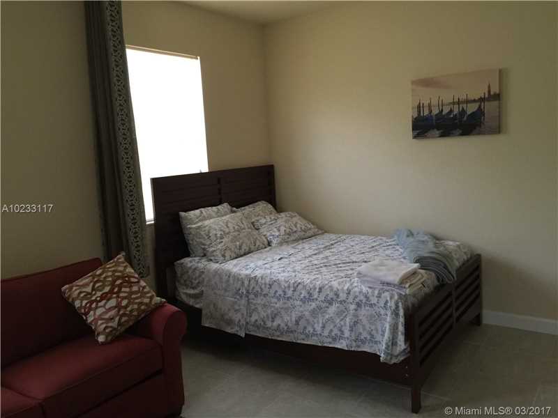 16946 Southwest 90th Terr Ci Ter, Miami, FL 33196