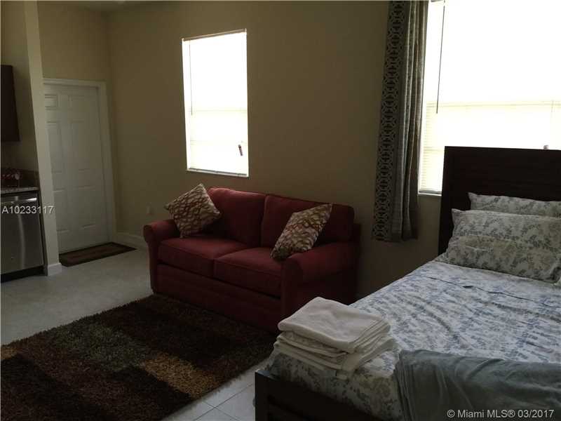 16946 Southwest 90th Terr Ci Ter, Miami, FL 33196