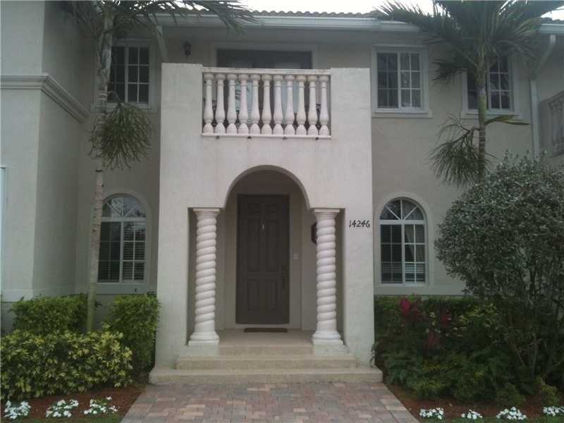 16246 Southwest 95 Ln, Miami, FL 33196