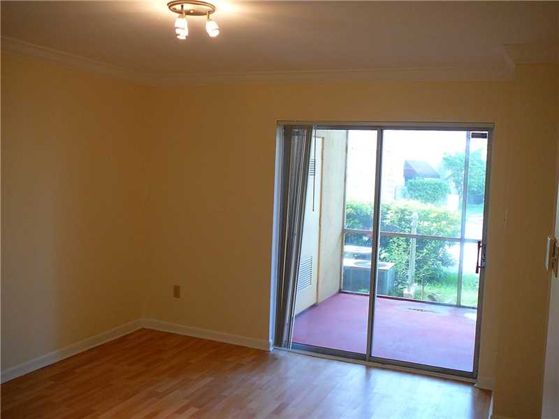15300 SW 106th Ter 522, Miami, FL 33196