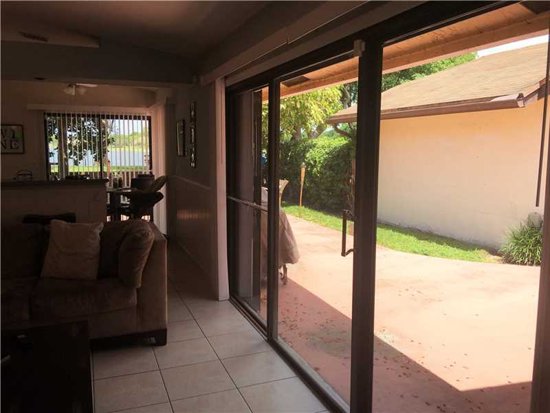 10818 Southwest 148th Avenue Dr, Miami, FL 33196