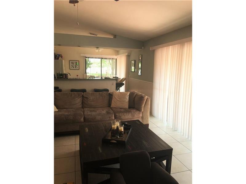 10818 Southwest 148th Avenue Dr, Miami, FL 33196
