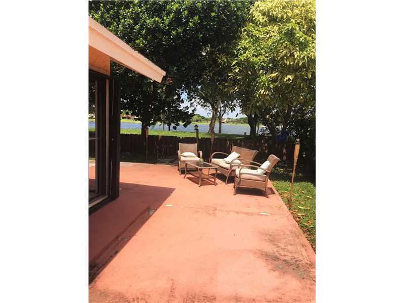 10818 Southwest 148th Avenue Dr, Miami, FL 33196