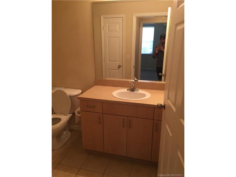533 Northeast 3RD AVE, Fort Lauderdale, FL 33301