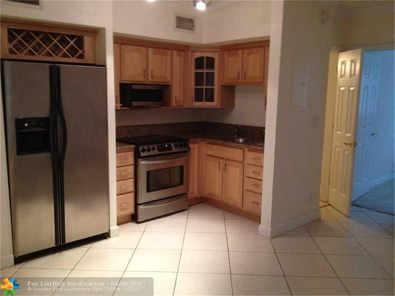 924 SE 2nd St 12, Fort Lauderdale, FL 33301