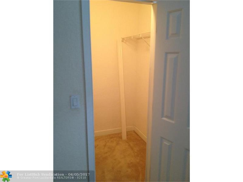 924 SE 2nd St 12, Fort Lauderdale, FL 33301
