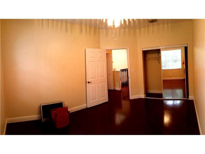 304NE 7TH AV, Fort Lauderdale, FL 33301