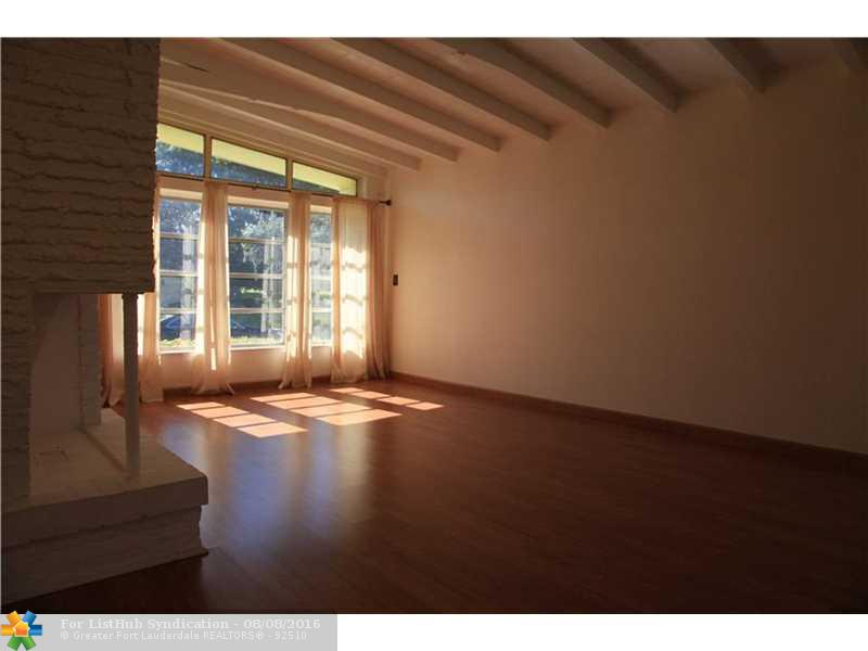 525 SE 25 Avenue, Fort Lauderdale, FL 33301