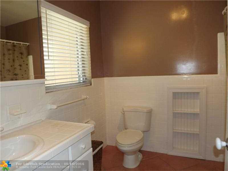 513 Coconut Isle Dr, Fort Lauderdale, FL 33301