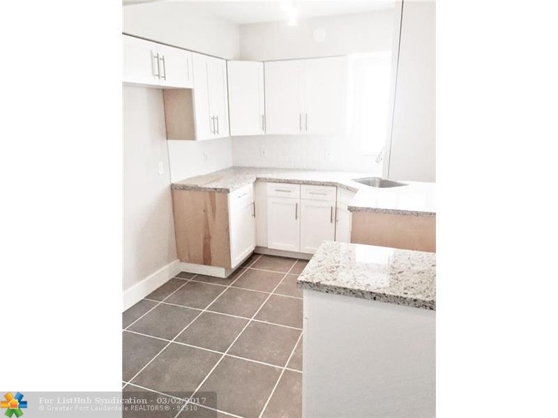 641 NE 8th Ave 4, Fort Lauderdale, FL 33304