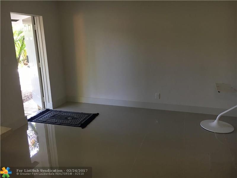 924 NE 17th Ter, Fort Lauderdale, FL 33304