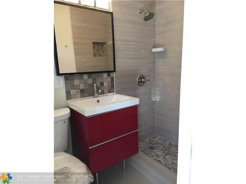 924 NE 17th Ter, Fort Lauderdale, FL 33304