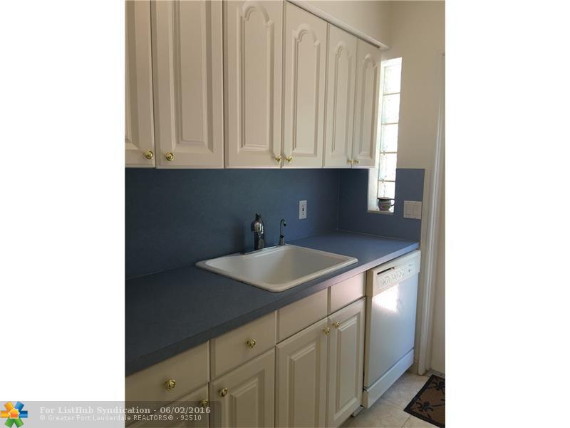 569 BAYSHORE DR 6, Fort Lauderdale, FL 33304